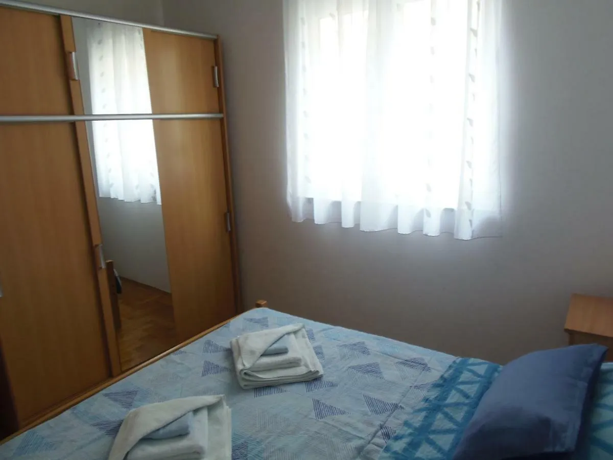 Apartment Dora Pola