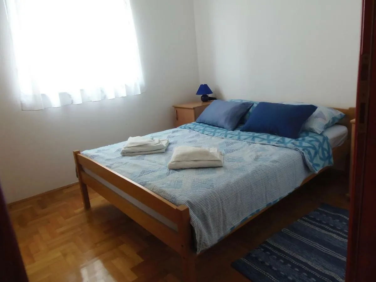 Apartment Dora Pola